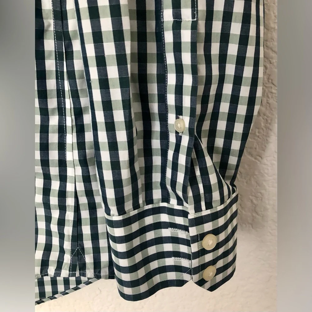 Banana Republic Men’s Plaid Button Down Shirt